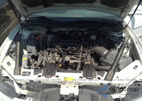 2001 Pontiac Grand Prix Gt z USA, uszkodzony, nr VIN 1G2WP52KX1F202560